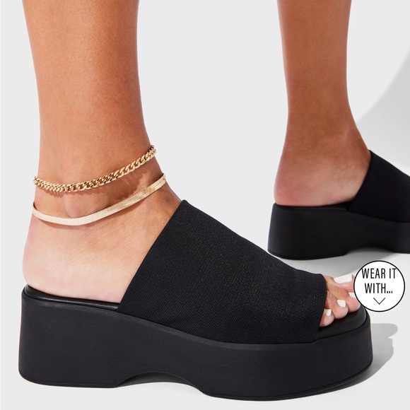 Steve Madden Shoes - Y2K 90s Steve Madden Slinky30 sandals